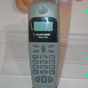 20050315n Clipcomm WLAN SIP phone closeup.
